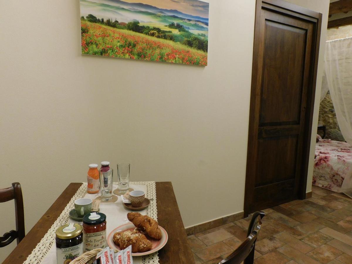 Sognare Nel Castello Hotel Monteriggioni Eksteriør billede
