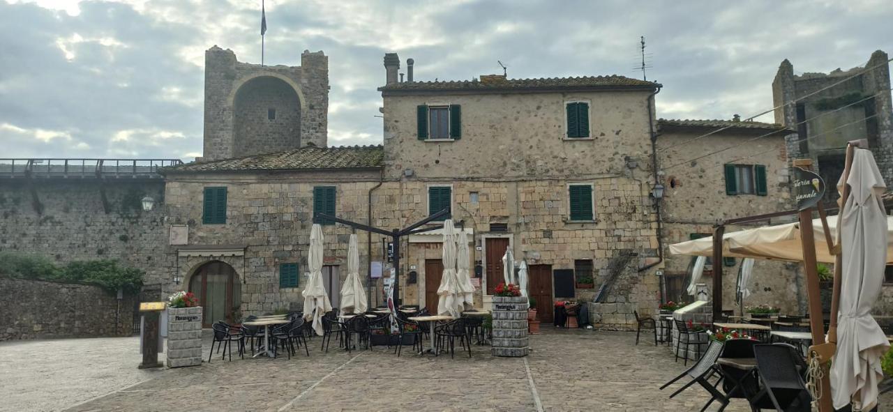 Sognare Nel Castello Hotel Monteriggioni Eksteriør billede