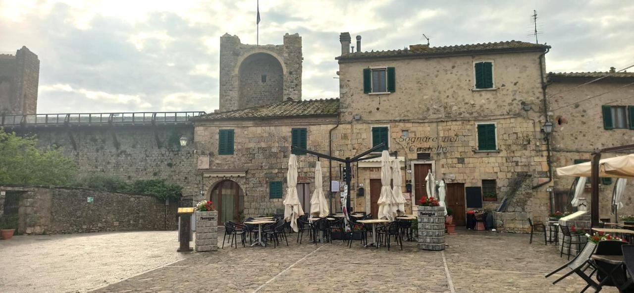Sognare Nel Castello Hotel Monteriggioni Eksteriør billede