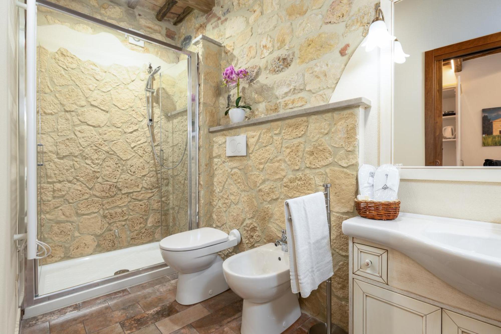 Sognare Nel Castello Hotel Monteriggioni Eksteriør billede