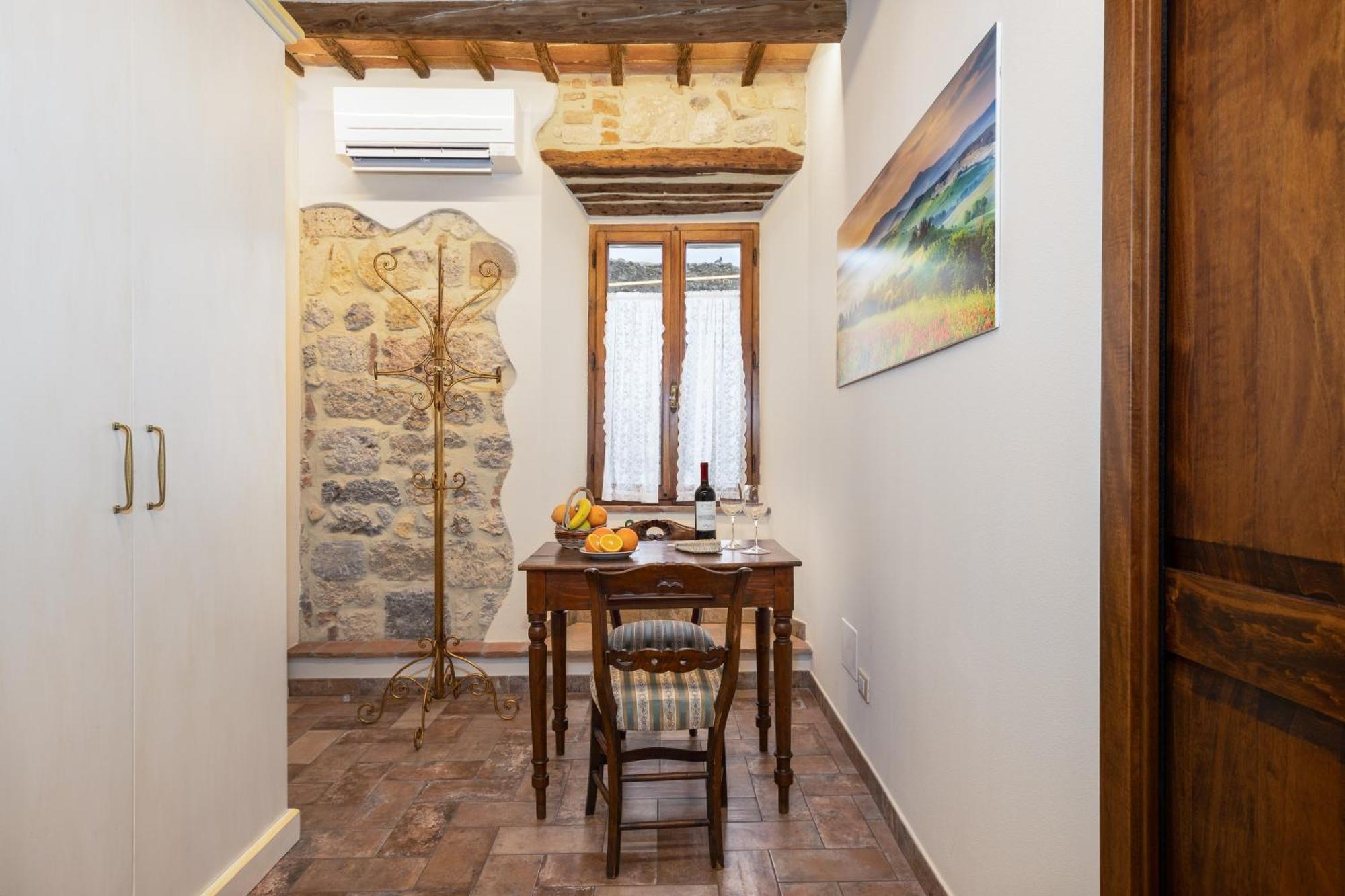 Sognare Nel Castello Hotel Monteriggioni Eksteriør billede