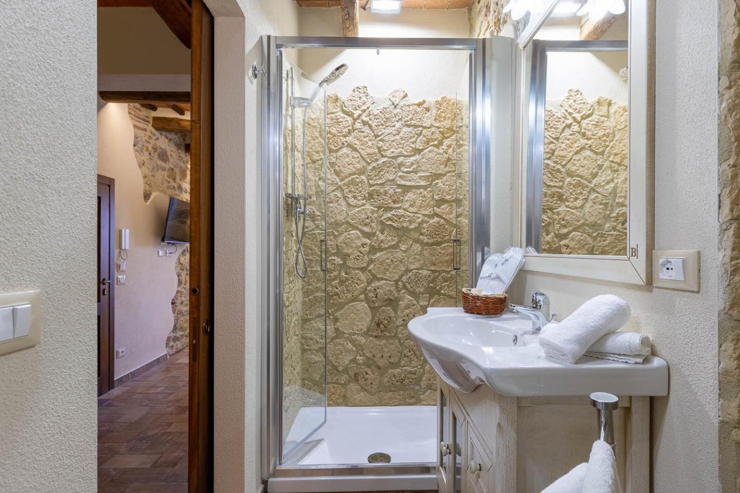 Sognare Nel Castello Hotel Monteriggioni Eksteriør billede